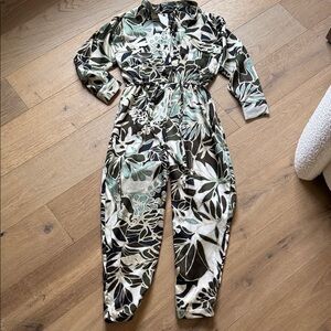 Zara Floral Print Jumpsuit w pockets